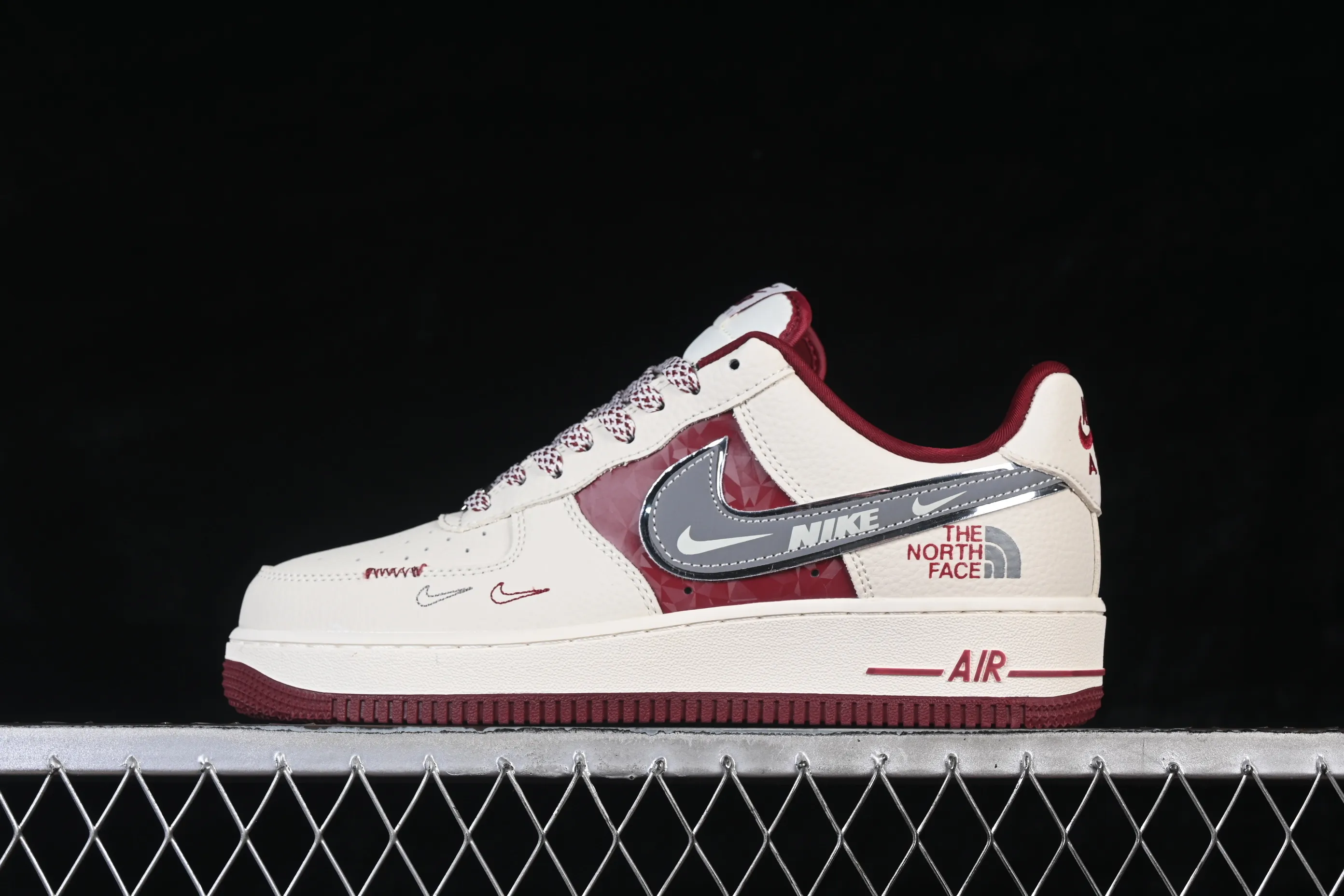 All categories Nk Air Force 1 Air Force series Nk Air Force 1 Low Air Force low top Nike Air Force 1'07 Low North Face joint cinnabar diamond Air Force 1 low top casual sneakers DF0188-112
